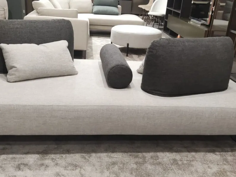 Divano Matrix special in Tessuto sfoderabile  di Samoa scontato 30%