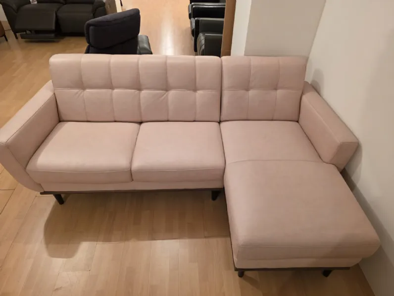 Divano 2 posti con chaise longue in pelle Artigianale in OFFERTA - 50%