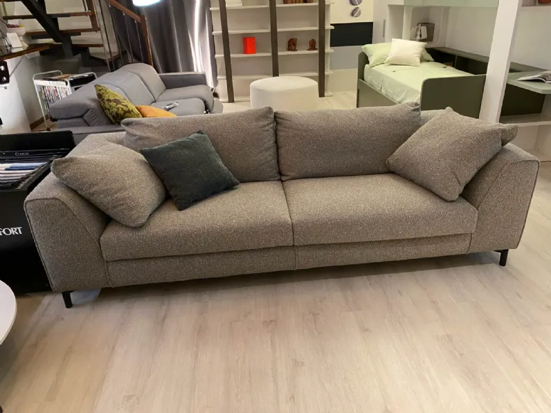 Divano Lineare Capitol Felis a 990 Euro