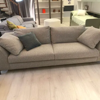 Divano Lineare Capitol Felis a 990 Euro