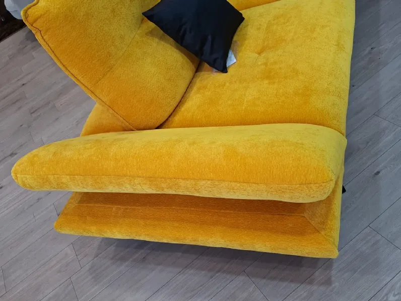 Divano Lineare modello Tokyo di Delta salotti a prezzi outlet
