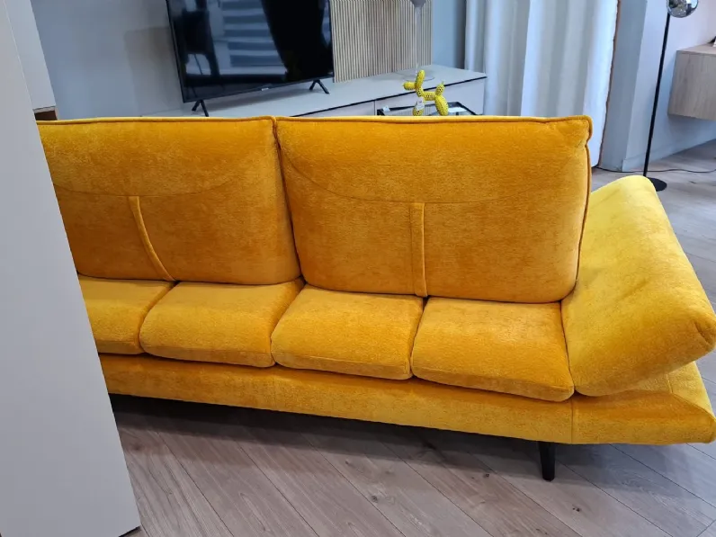 Divano Lineare modello Tokyo di Delta salotti a prezzi outlet