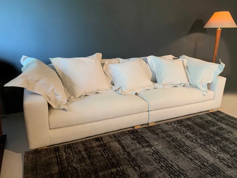 Divano Nebula nine in Tessuto sfoderabile  di Moroso scontato 35%