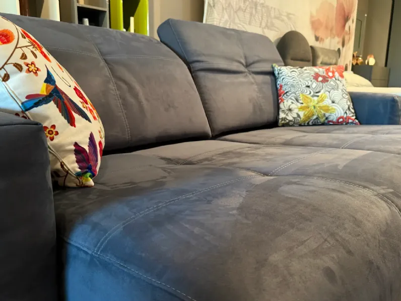 Divano design tessuto Nicolas di Calia con sconto del - 45%