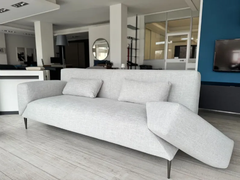 Divano Spin di Samoa in stile design a prezzo Outlet