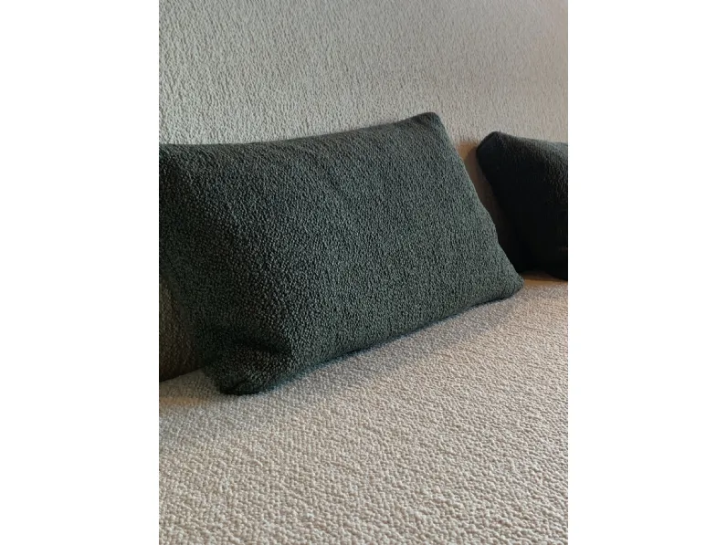 Divano moderno modello Londy scontato 