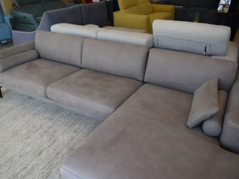 Divano Masu di Egoitaliano in stile design a prezzo Outlet