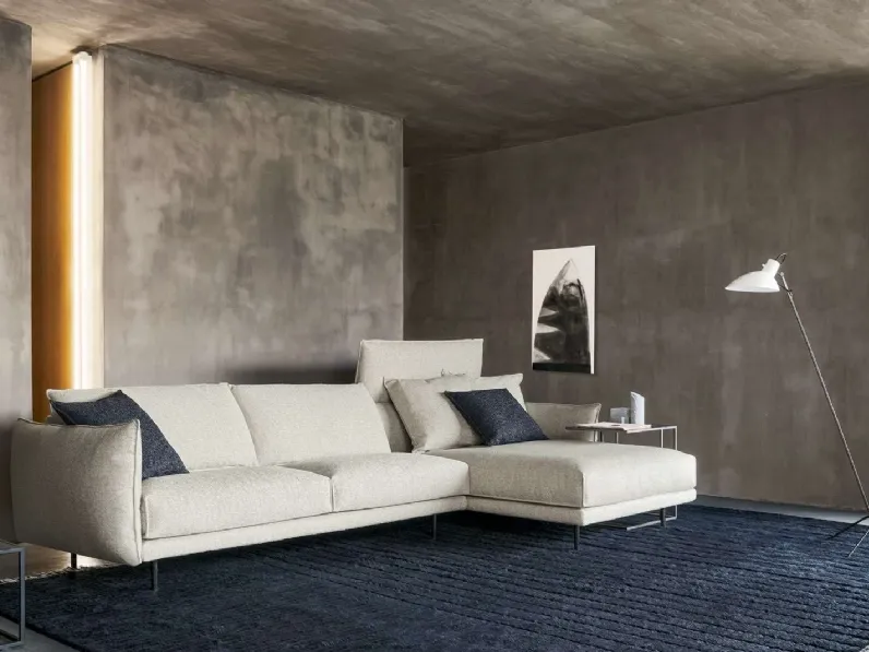 Divano Lineare modello Nubes di Twils con forte sconto