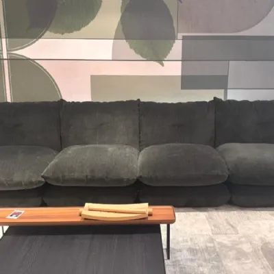 Divano Pillo sofa standard in stile Moderno Con schienale con forte sconto 