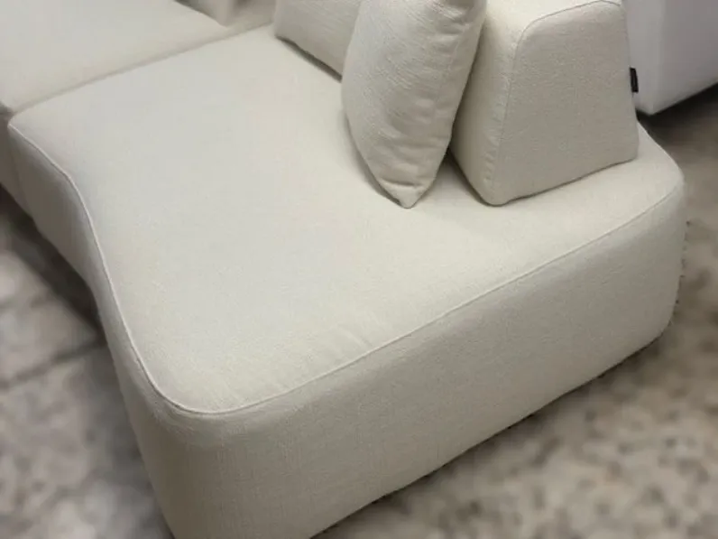 Divano Sasso  di Artigianale in stile design a prezzo Outlet