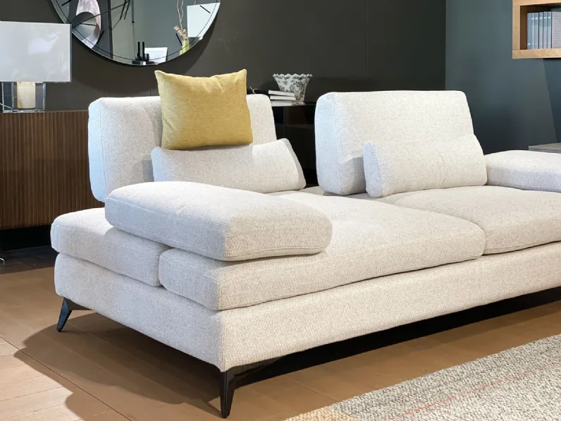 Divano Serena di Nicoletti home in stile moderno in Offerta Outlet