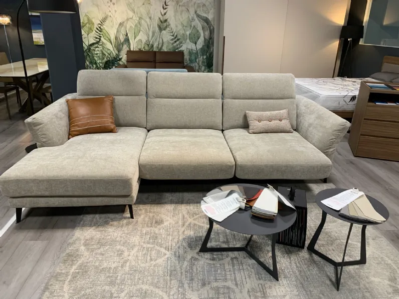 Divano Con penisola Sky  Le comfort a 2610 Euro