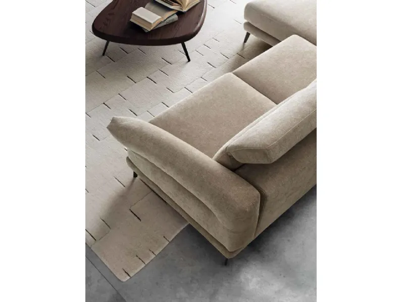 Divano Lineare Sky  di Le comfort a prezzo scontato