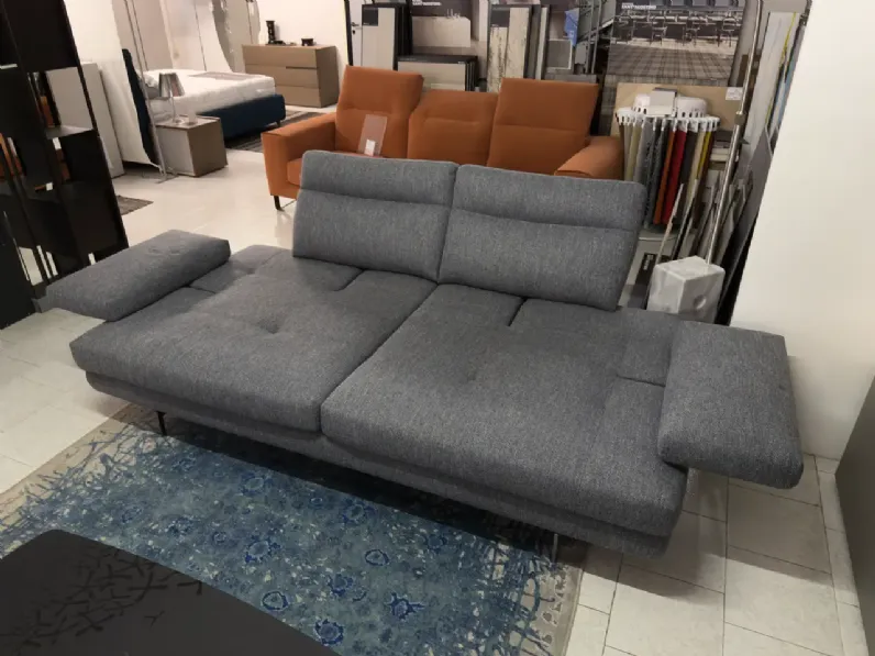 Divano Lineare Toby-wing Calia in Offerta Outlet a 2149 Euro