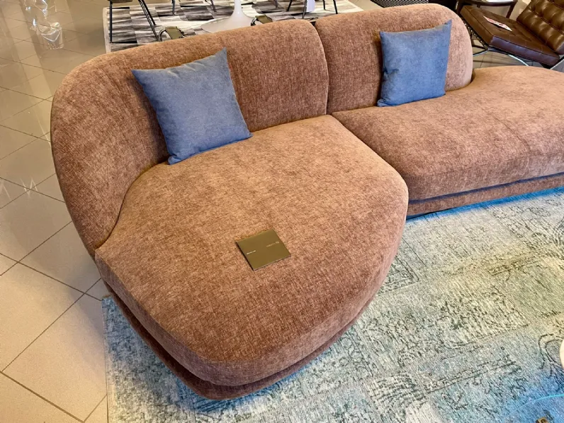 Divano design tessuto Vesper di Giorgetti con sconto del - 41%
