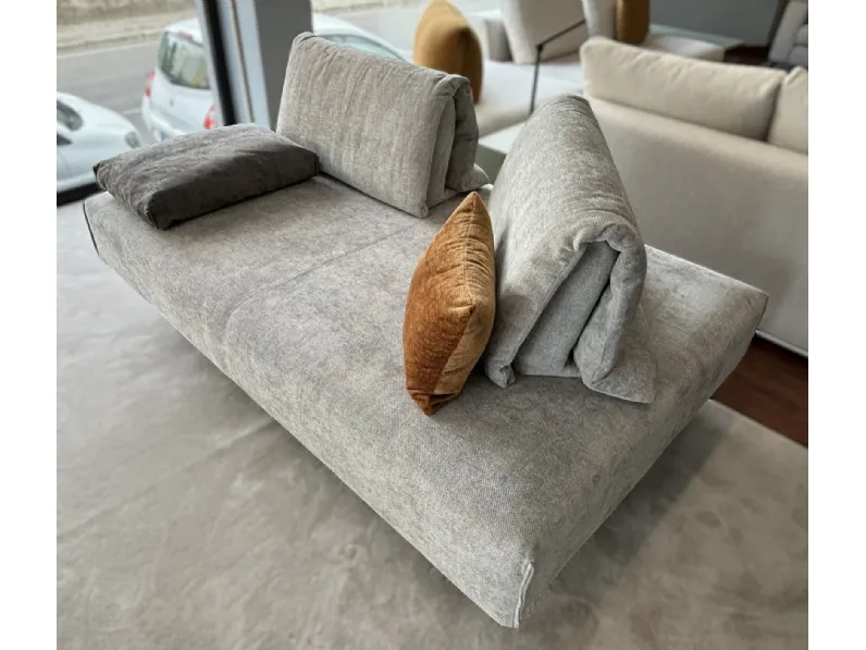 Divano Lineare Divano di design abbraccio  Artigianale a 2083 Euro