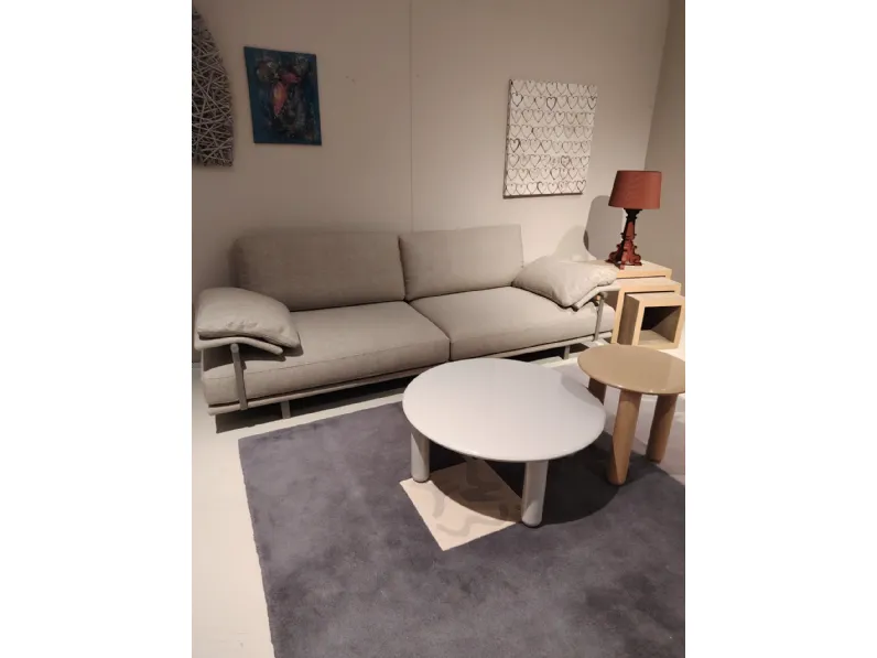 Divano moderno modello Heston  scontato 