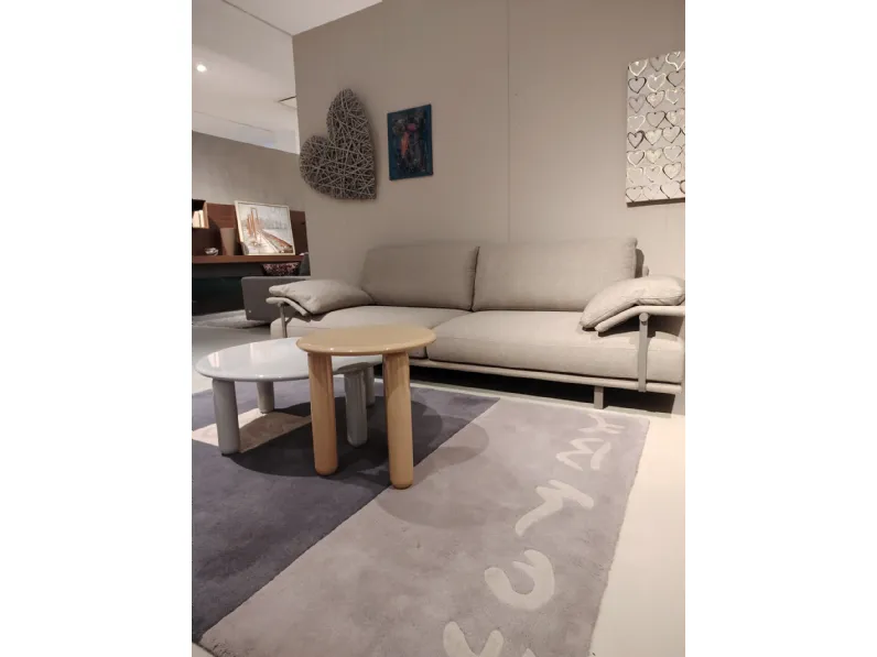 Divano moderno modello Heston  scontato 