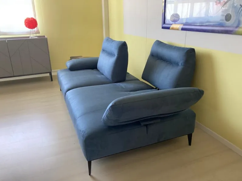 Divano Wender di Max divani in stile design a prezzo scontato