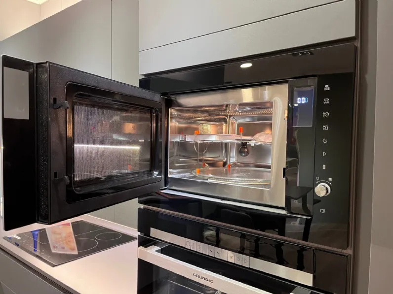 Innovativo forno Elementi Grundig gmi3140b in Offerta Outlet