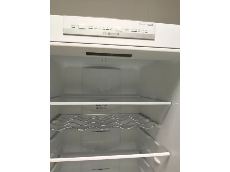 Frigorifero modello Kgn39vida Bosch con forte sconto