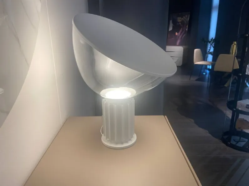 Da tavolo Taccia small Flos a prezzo Outlet 