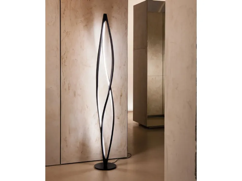 Lampada da terra stile Moderno In the wind floor  con forte sconto