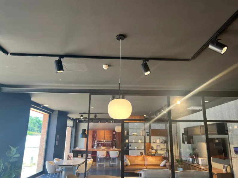A sospensione  Bombo stile Moderna con forte sconto