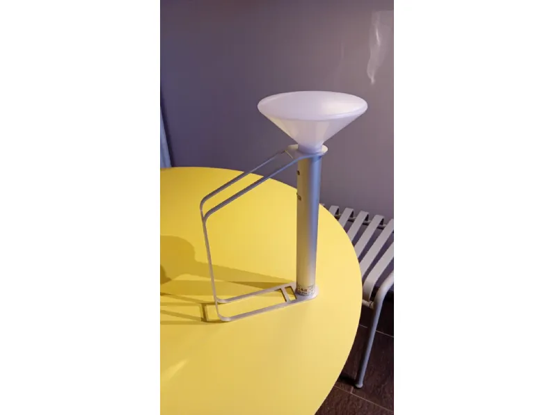 Da tavolo Collezione esclusiva Lampada portatile by muuto stile Design in offerta