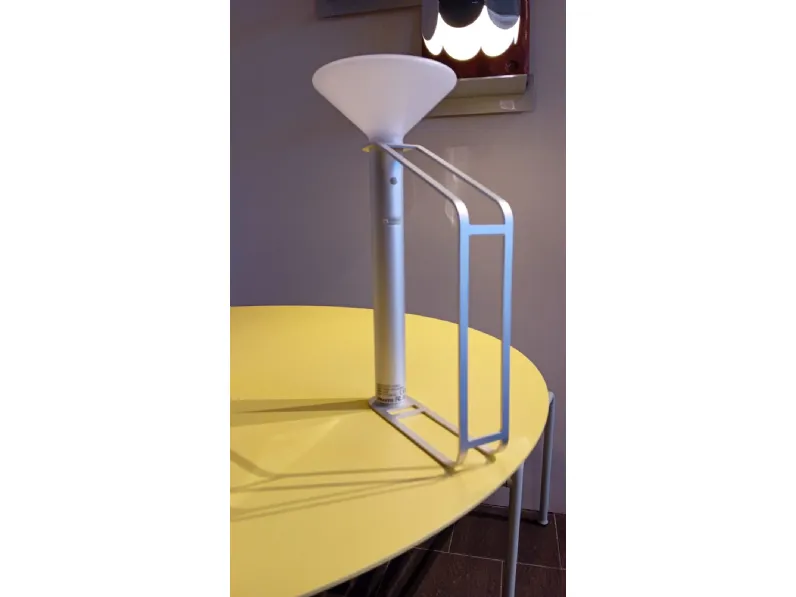 Da tavolo Collezione esclusiva Lampada portatile by muuto stile Design in offerta