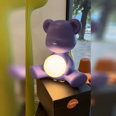 Da tavolo Qeeboo Teddy girl lamp with rechargeable led stile Moderna a prezzi convenienti