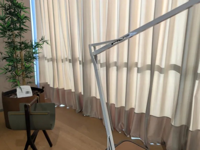Da tavolo Kelvin edge base Flos a prezzo scontato 