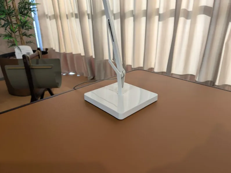 Da tavolo Kelvin edge base Flos a prezzo scontato 