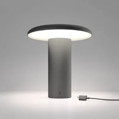 Da tavolo Takku Artemide in Offerta Outlet 