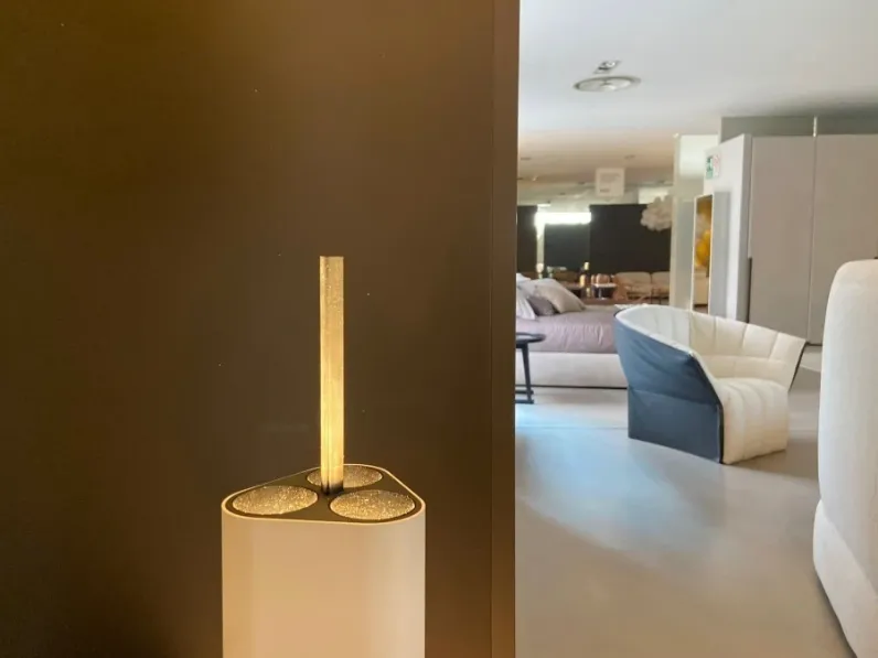 Da terra stile Moderna Emi floor Flos scontato