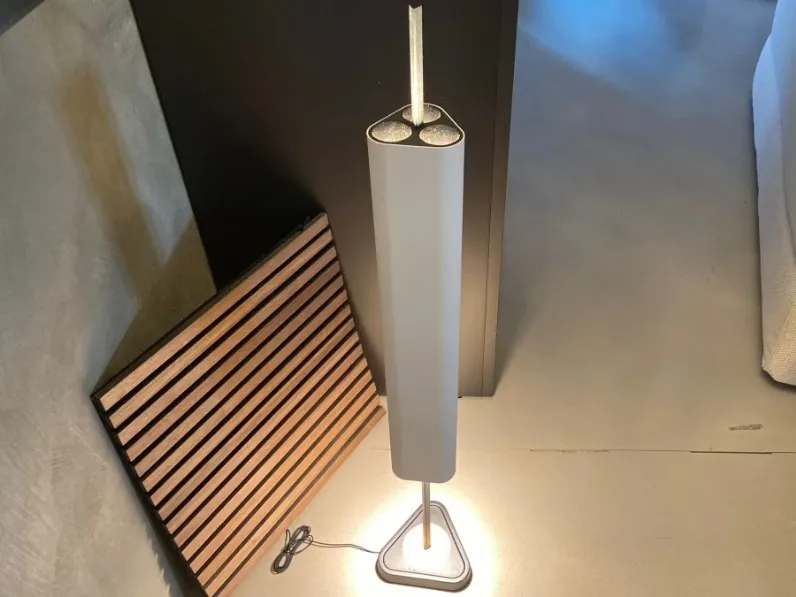 Da terra stile Moderna Emi floor Flos scontato