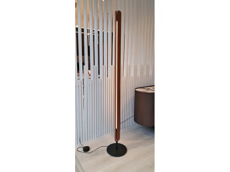 Da terra stile Moderna Seki han floor Flos in saldo