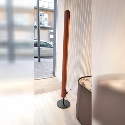 Da terra stile Moderna Seki han floor Flos in saldo