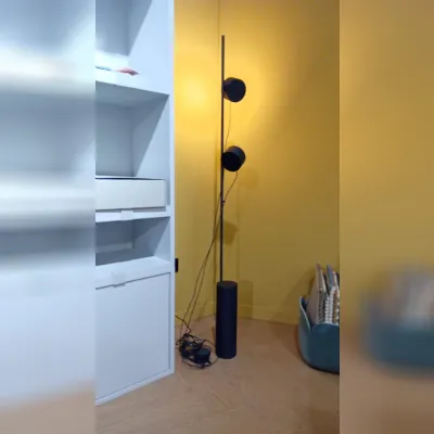 Da terra stile Design Lampada piantana a terra con due fari Collezione esclusiva in offerta