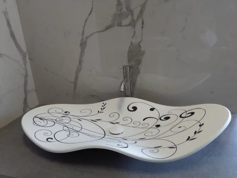 Lavabo in Solid surface modello Fazzoletto oval decor a marchio Mya design con forte sconto