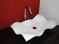 Lavabo in Solid surface modello Fazzoletto rect a marchio Mya design con forte sconto