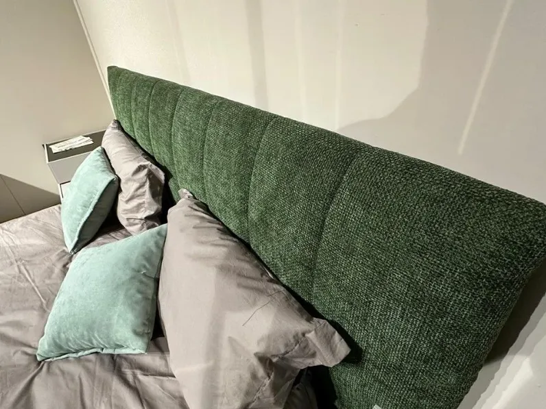 Letto king size moderno Tuftè light La casa moderna a prezzo scontato