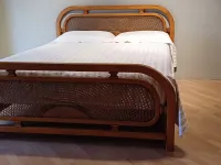 Letto in legno modello Ventaglio  di Artigianale scontato 65%
