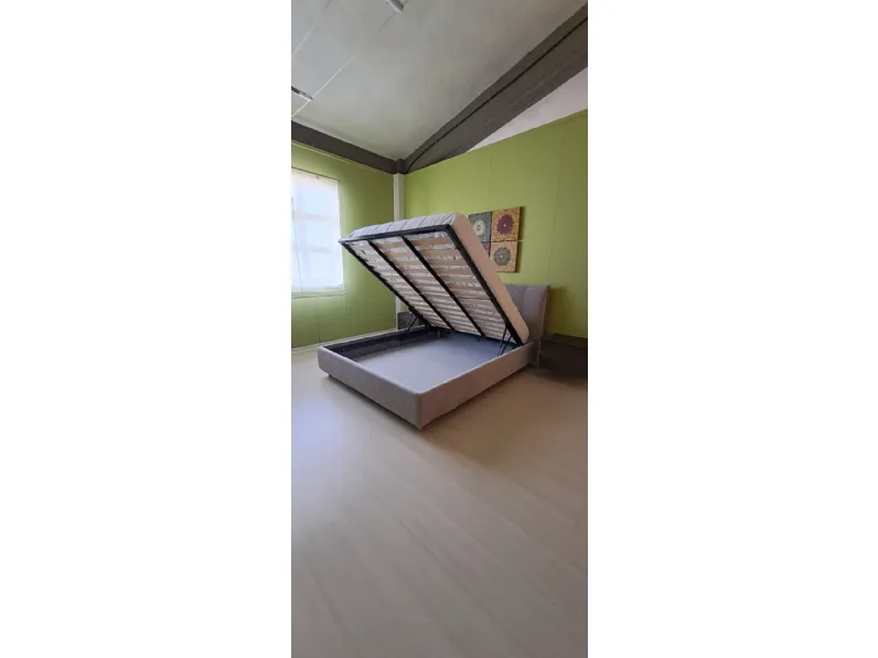 Letto matrimoniale moderno Adamas Nefi a prezzo ribassato
