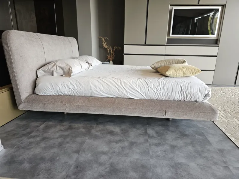 Letto matrimoniale con giroletto Avalon a prezzo riservato 