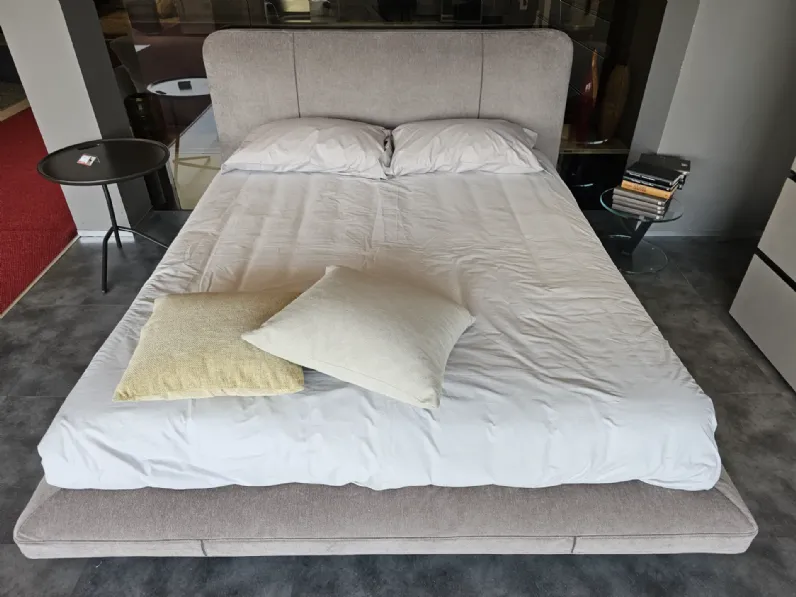 Letto matrimoniale con giroletto Avalon a prezzo riservato 