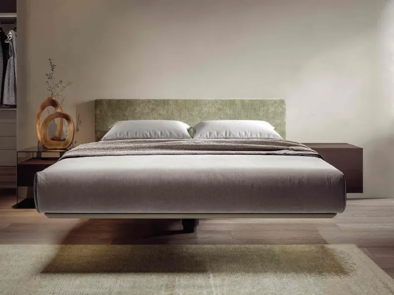 Letto matrimoniale design Cloud Veneran a prezzo ribassato