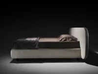 Letto design con piedini B-curve Twils a prezzo ribassato