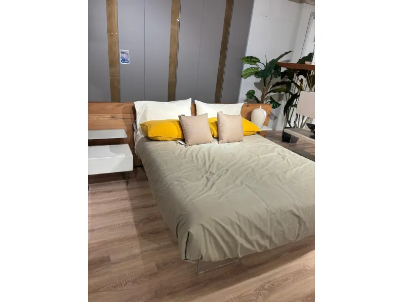 Letto design Air 1524 Lago scontato 25%