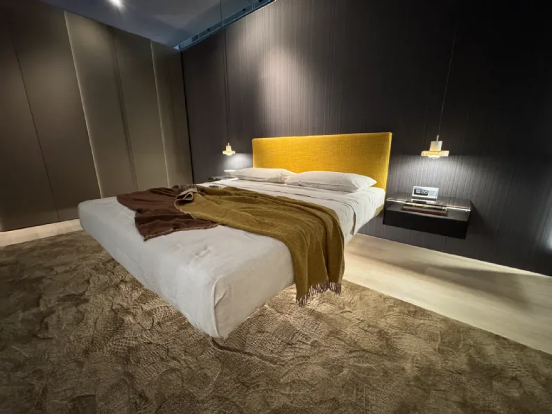 Letto matrimoniale con piedini Fluttua mdw 2026 Lago a prezzo ribassato